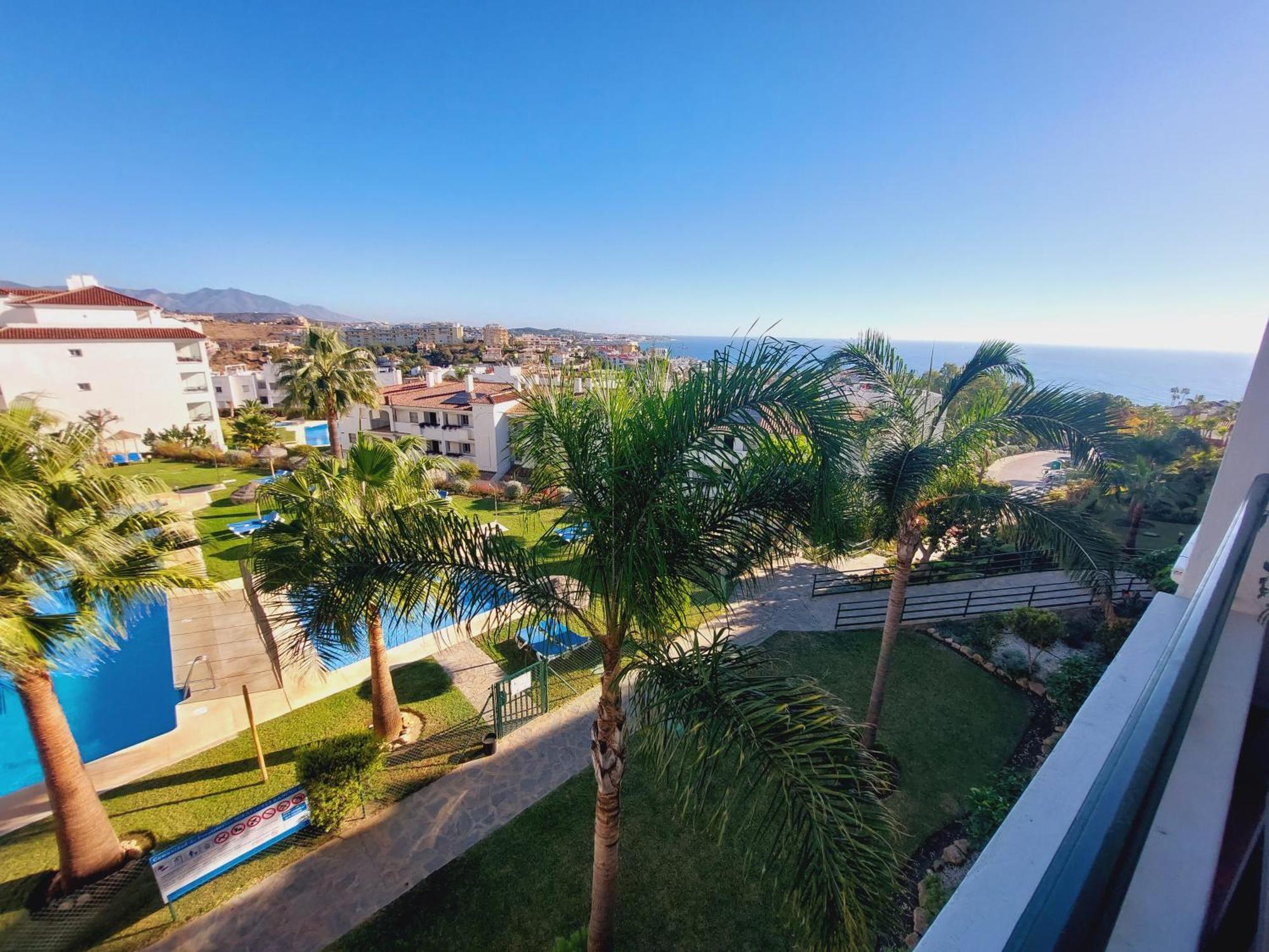 Beautiful Apartment Sea&Mountains Views La Cala De Mijas Exterior photo